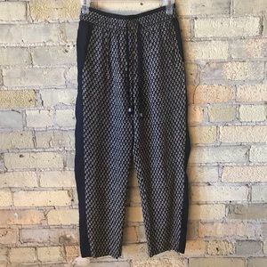 Zara printed navy ankle pant with drawstring.